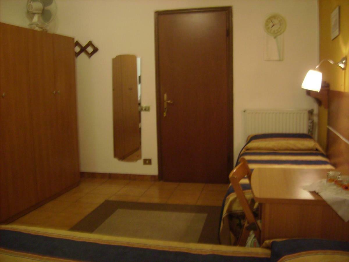 B&B Vaticanrooms Roma Exterior foto